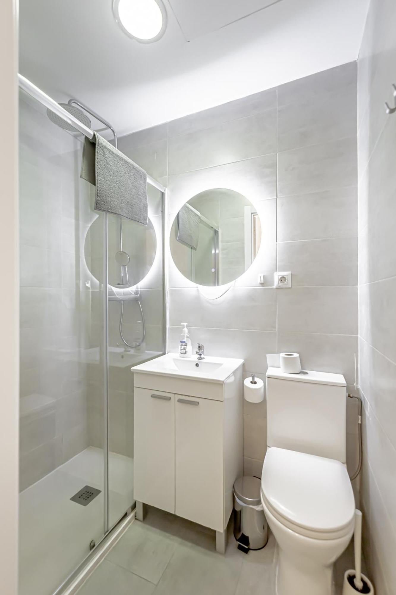 Apartamentos Tetuan Madrid Esterno foto