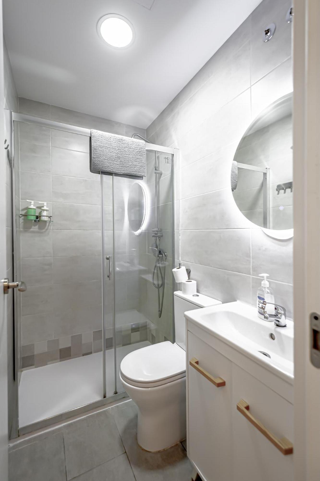 Apartamentos Tetuan Madrid Esterno foto